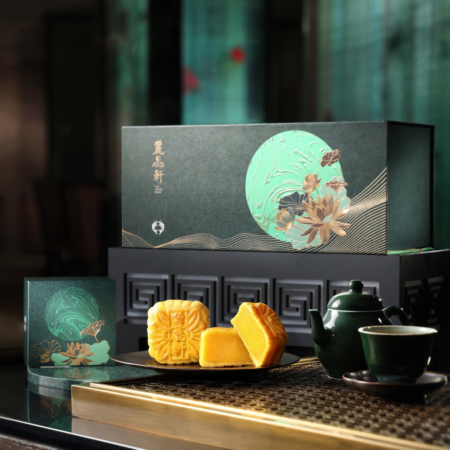 Lai Ching Heen Mini Egg Custard Mooncake